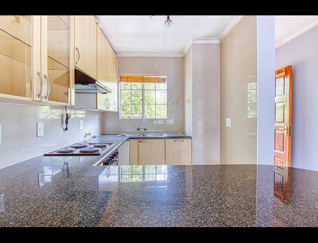 2 BEDROOM SECTIONAL TITLE TO LET IN PAULSHOF